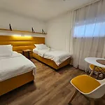 Lenka 104